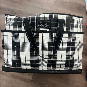 Scout Black and White Tote with Classic Checkered Design